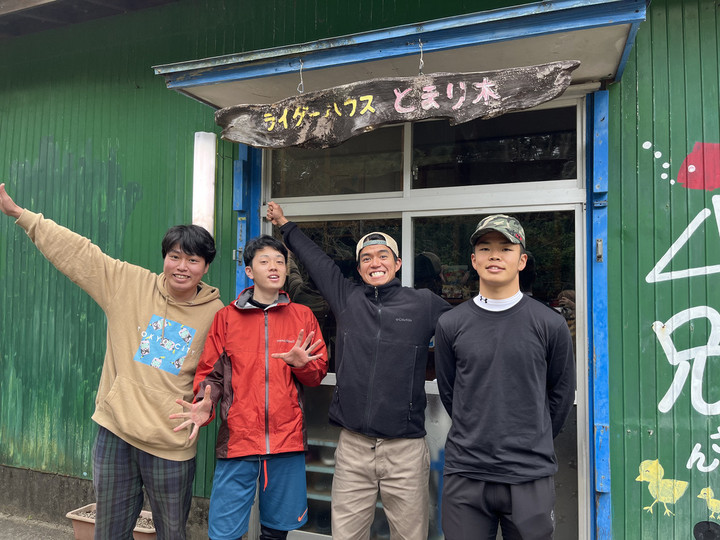 Ad4bd620049f40959a0aeca99ba4811b